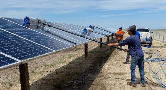 Solar_farm_cleaning_great_lakes